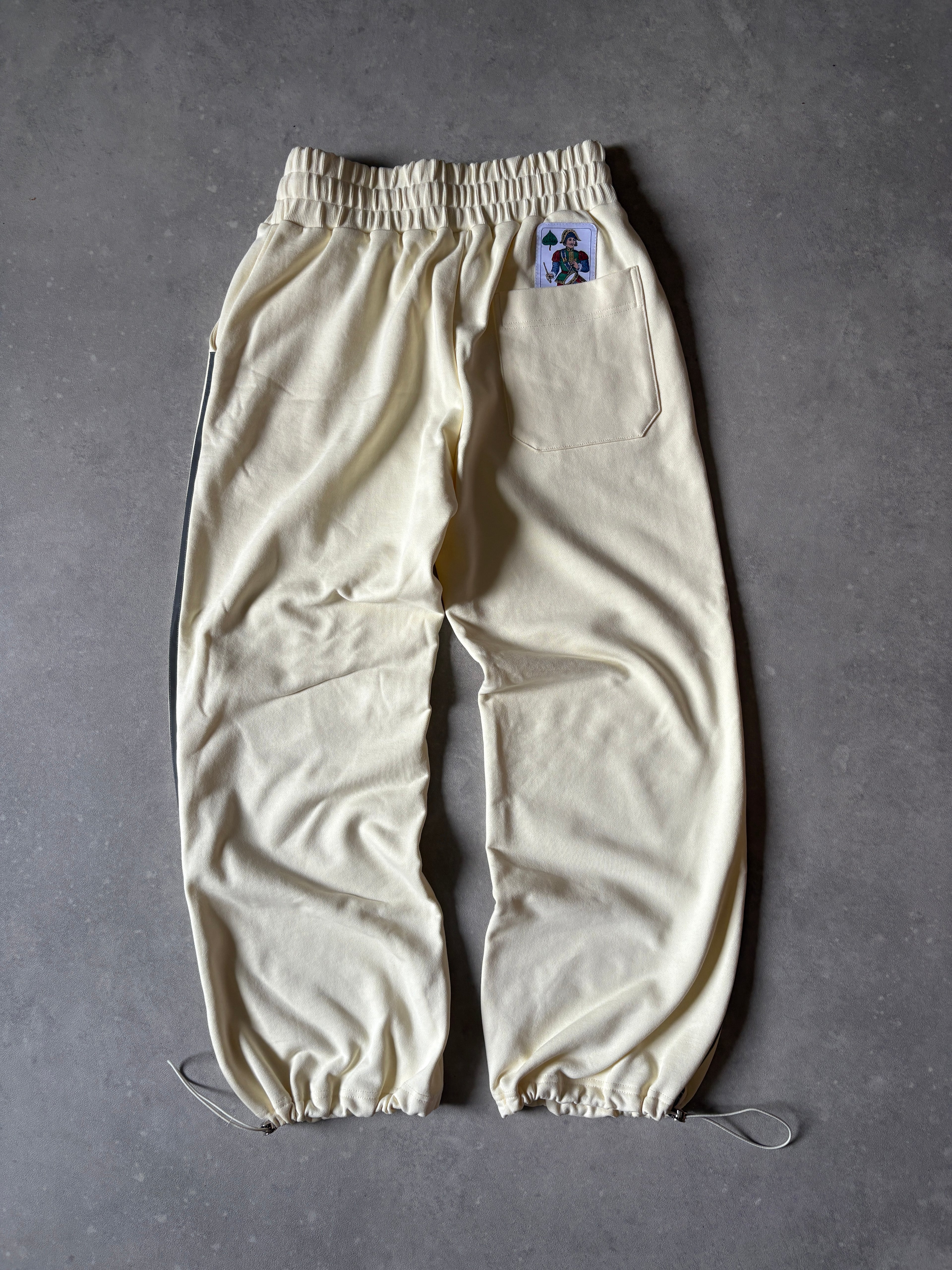 The Classics V2 Set (Cream)