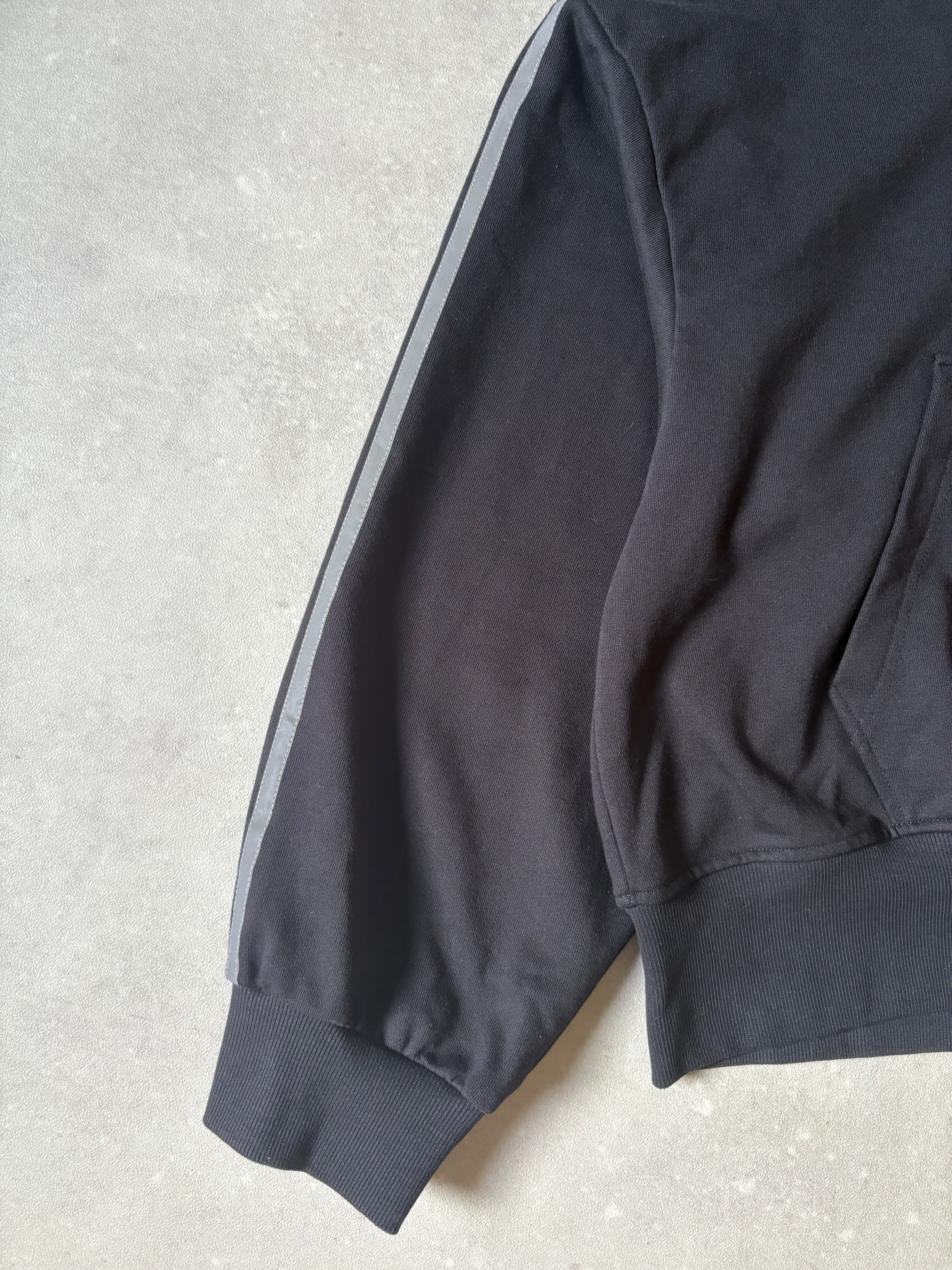 The Classic V2 PullOber (Black)